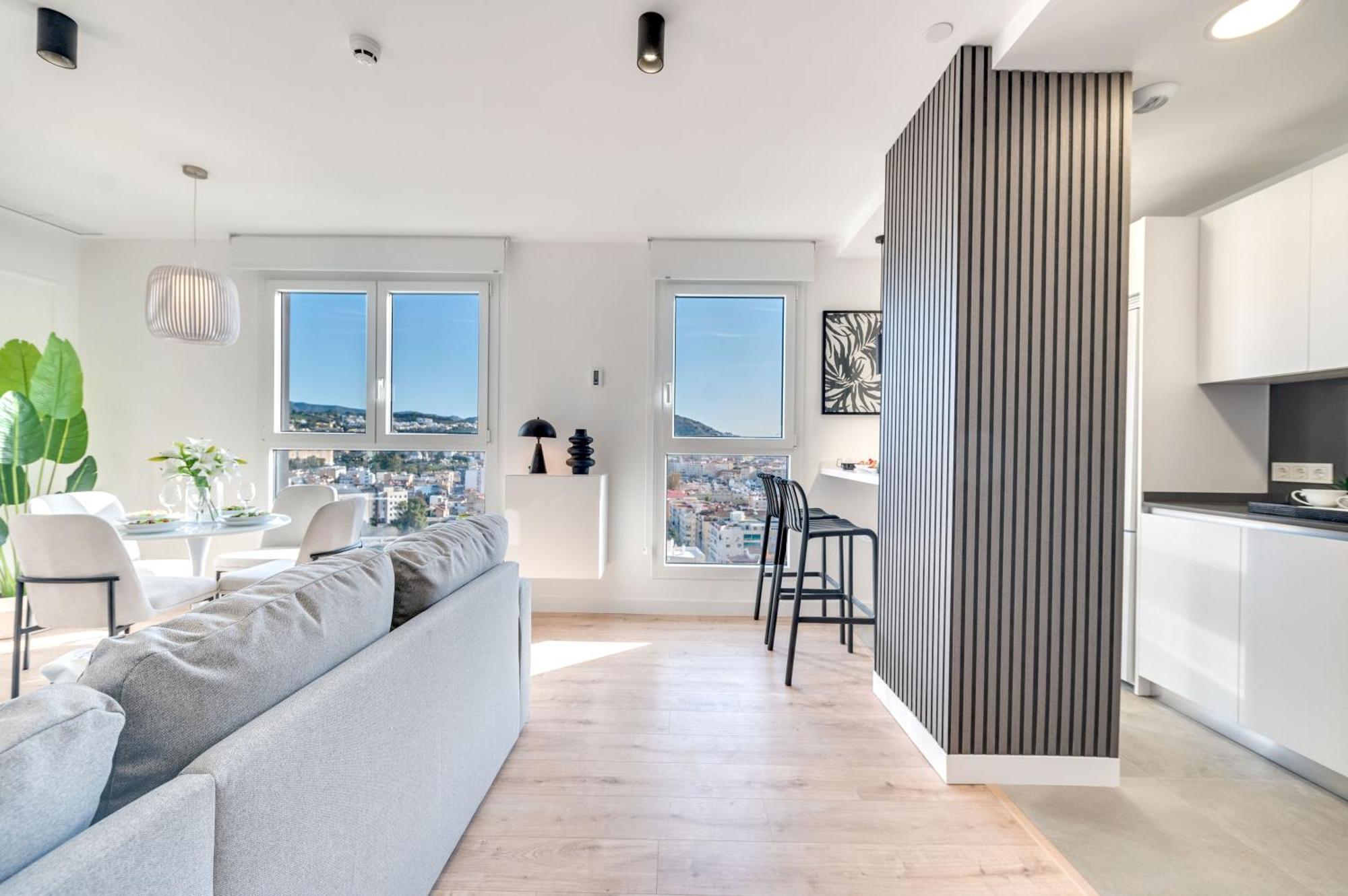 Xpce Sky Towers - Parking Free Apartment Málaga