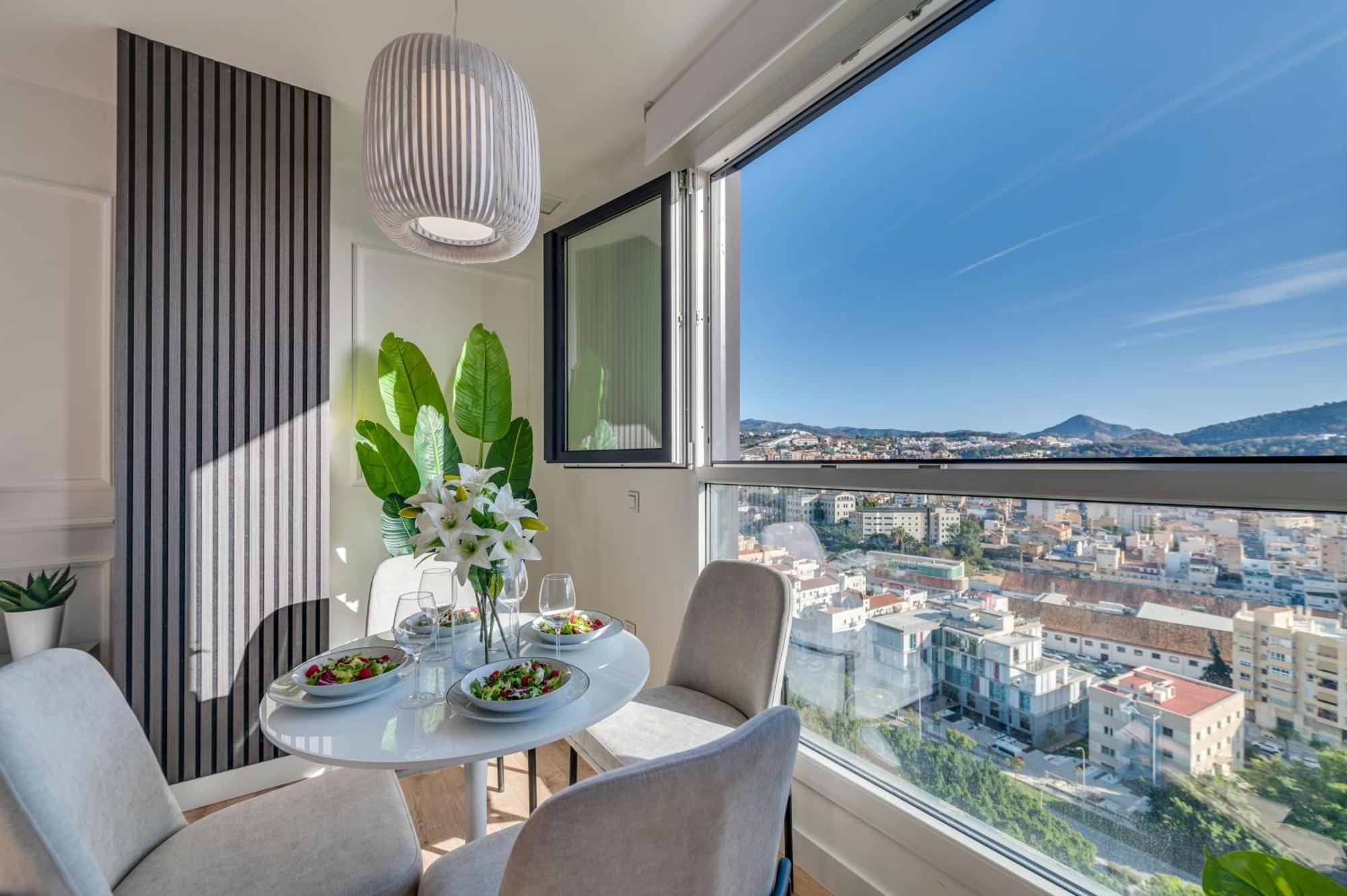 Xpce Sky Towers - Parking Free Malaga