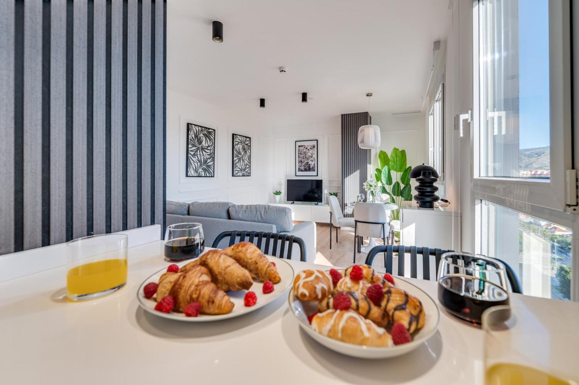 Xpce Sky Towers - Parking Free * Malaga