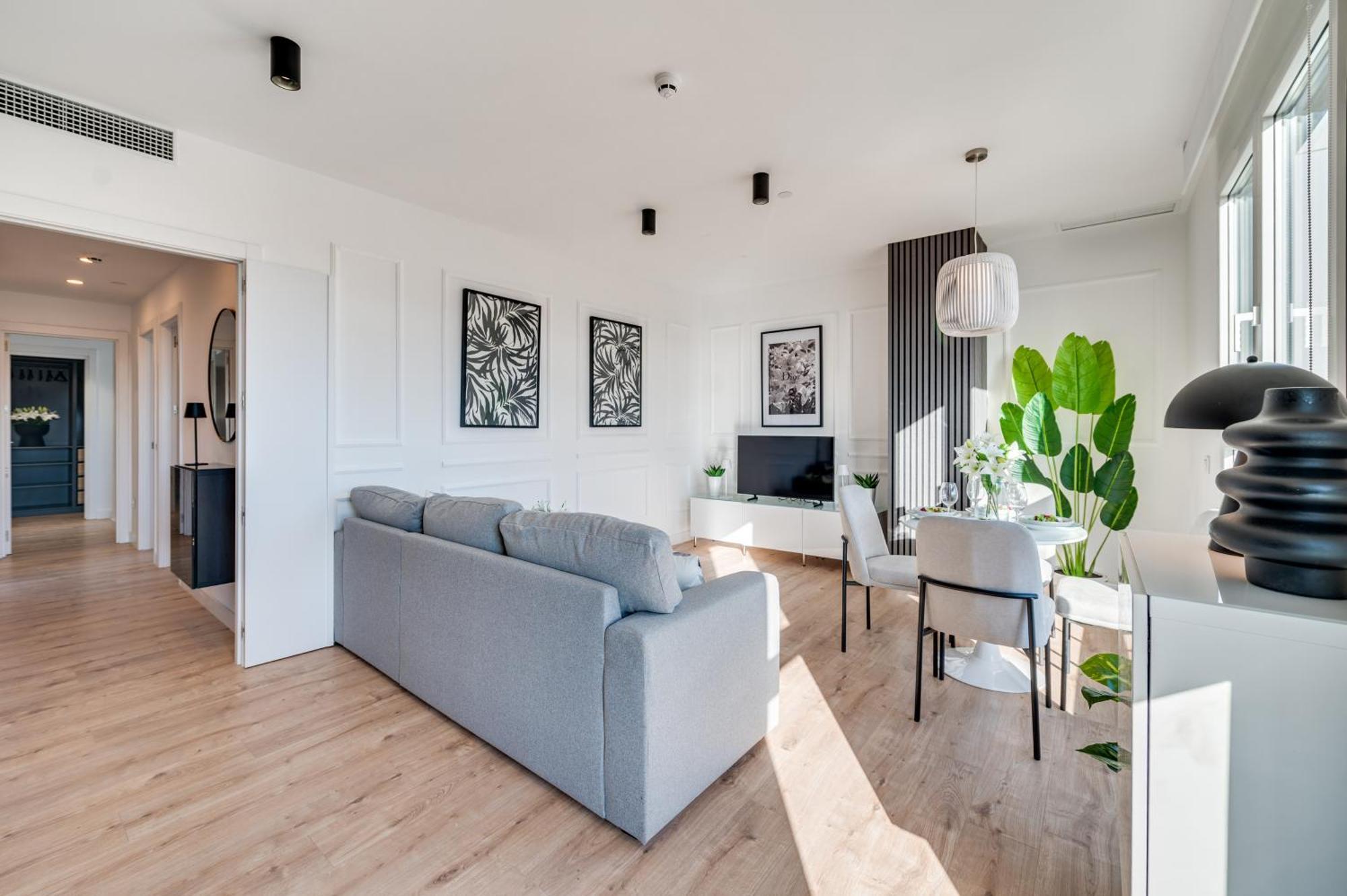 Xpce Sky Towers - Parking Free Apartment