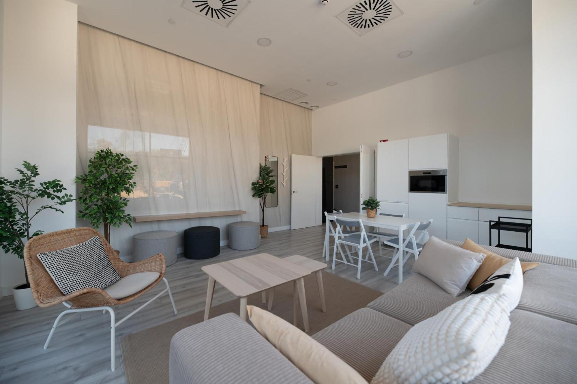 Xpce Sky Towers - Parking Free Apartment *
